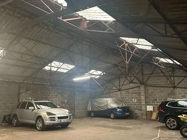 Place de parking - Voiture