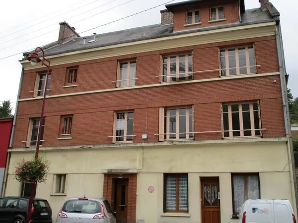 Bâtiment 317 m²