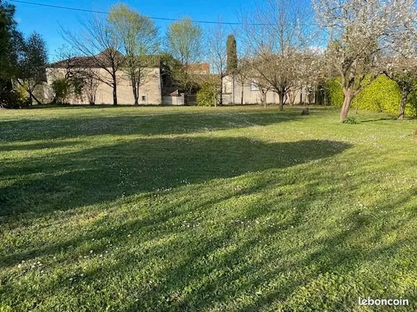 TERRAIN 1203 m2