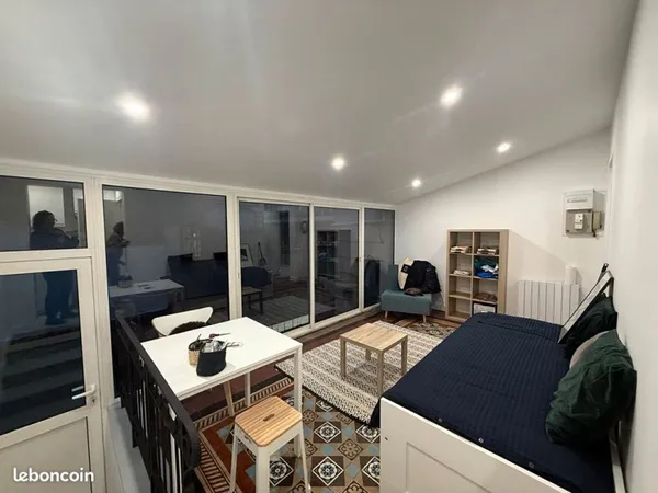 Studio 1 pièce 21 m²