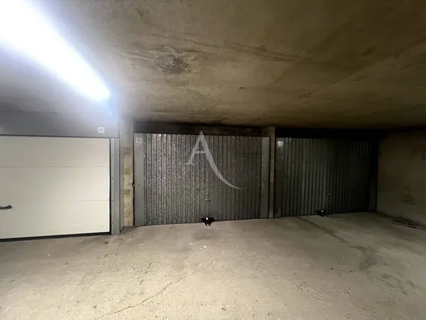 Parking 60 m²
