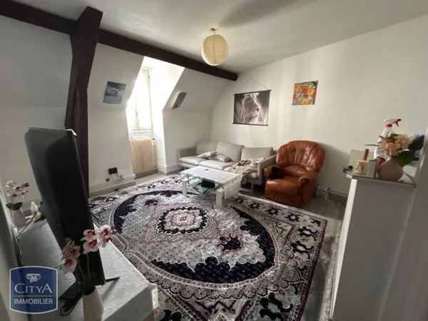 À LOUER : Appartement T2 situé en plein coeur de Pau, dan....