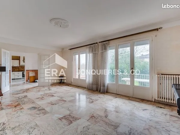 Maison 8 pièces 215 m²