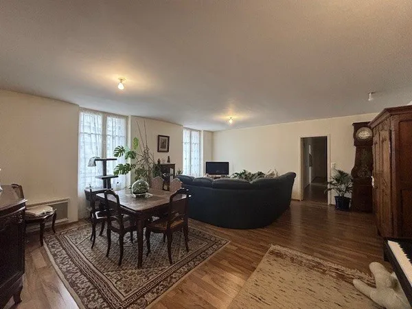 VICHY - Hyper centre - Appartement F4 - Investissement locatif