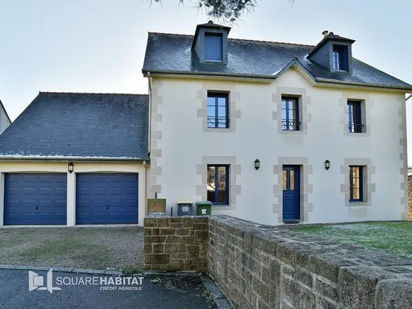 Maison Dinan 6 pièce(s) 164.52m2 - CENTRE-VILLE.