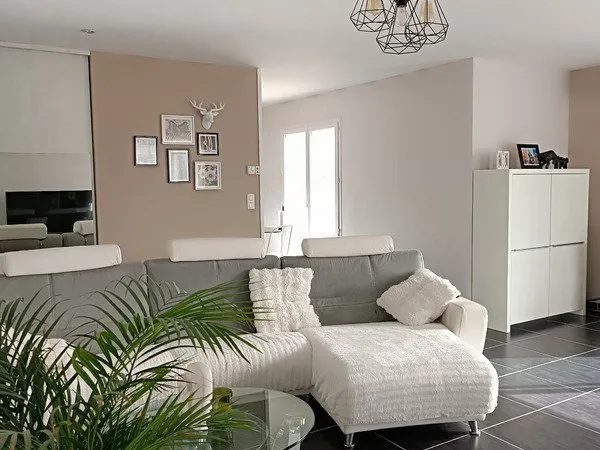 Maison à vendre plain-pied 5 pièces LUZILLAT (63350)