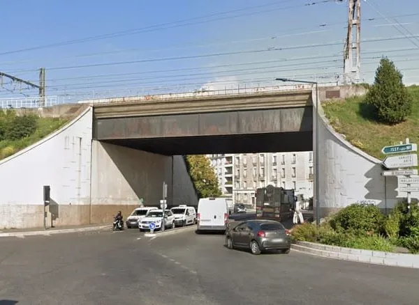 Lot de 9 parkings en sous-sol à Issy-les-Moulineaux