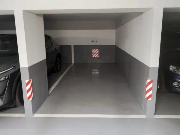 Loue parking 13m²