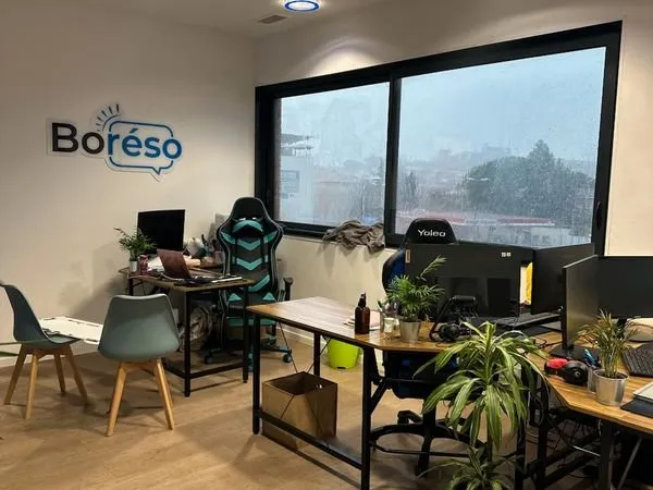 Perpignan. Loue local bureaux climatisé, bien exposé