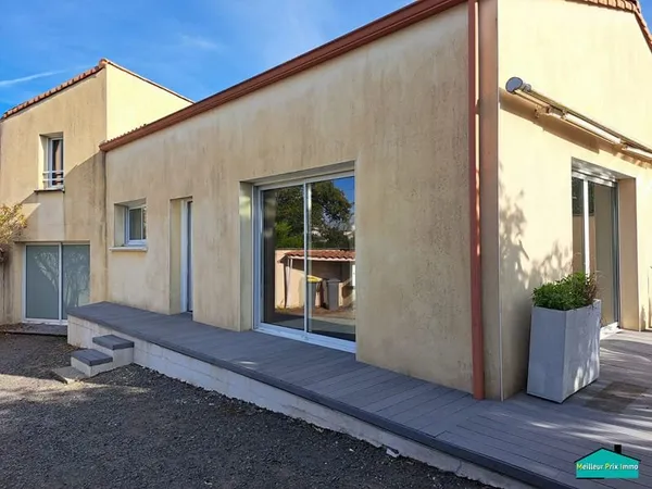 Maison plein bourg à SAINT PHILBERT DE GRAND LIEU