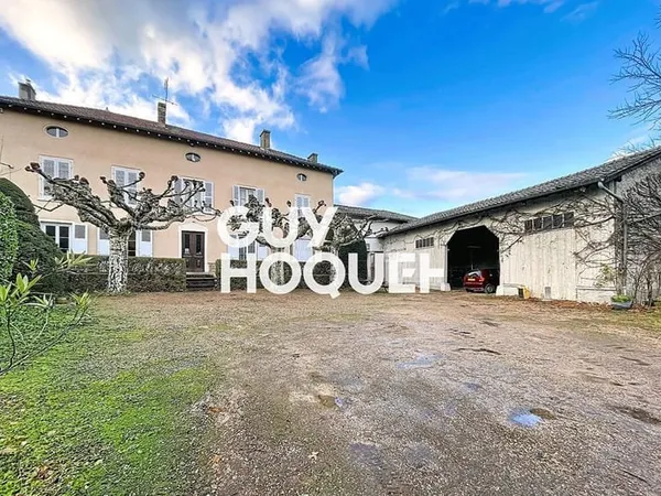 Maison de Caractère 6 Chambres + Greniers et Dépendances sur terrain de 3500 m² environ - 71570 ROMA