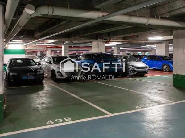 A NE PAS RATER : Résidence très bien entretenue - Parking sécurisé centre ville de Suresnes - Caméra