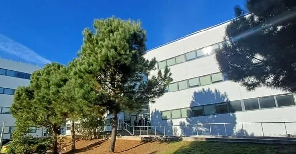 Bureaux 1364 m²