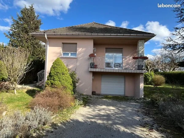 Maison 8 pièces 161 m²