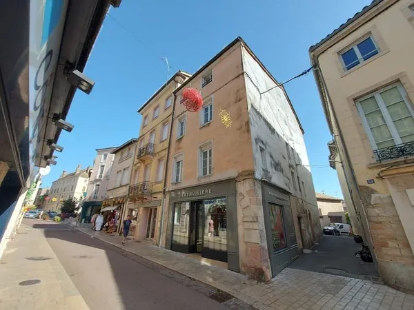 Studio au centre ville de Tournus