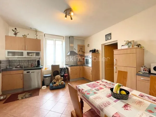 Appartement 2 chambres avec jardin privatif + grand grenier + cave + remise - Frontière du Luxembour