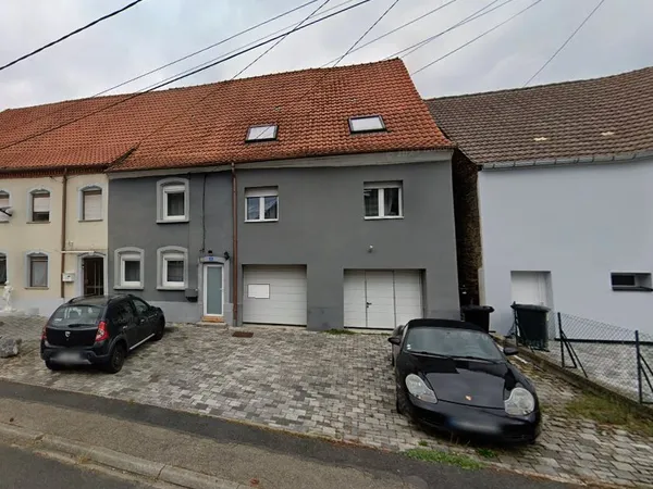 Immeuble d'habitation - 2 logements 225m2 avec terrain, terrasse et garages