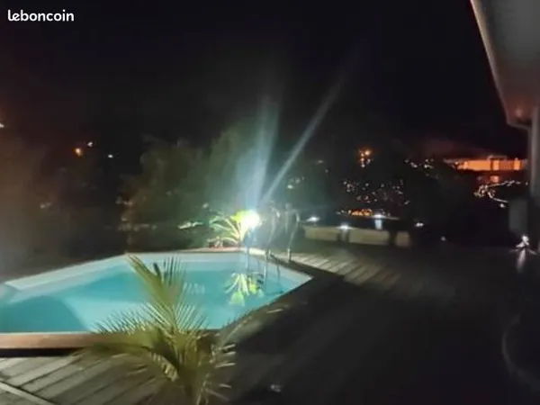 Location villa T4 Piscine et jardin