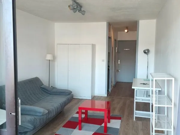 Loue studio meublé