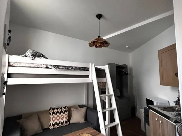 Studio 1 pièce 12 m²
