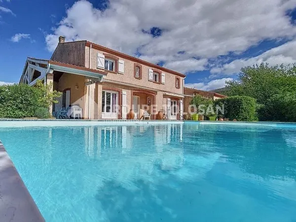 Maison 6 pièces 195 m²