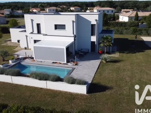 Maison 5 pièces 177 m²