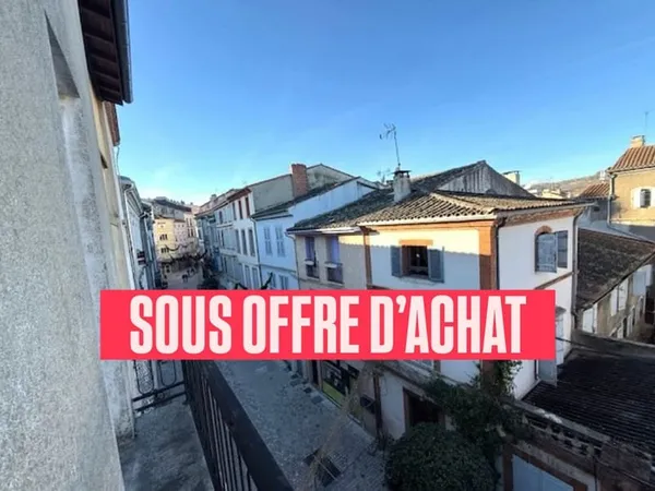 PAMIERS : EN PLEIN COEUR DE VILLE : MAISON DE VILLE DE TYPE