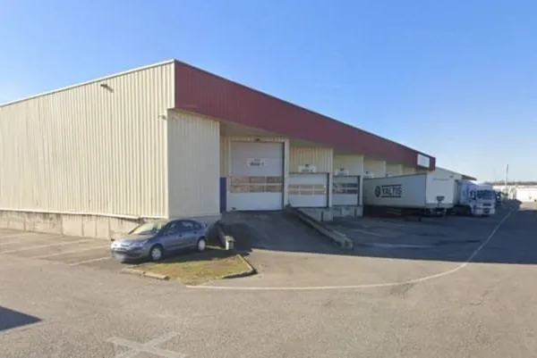 Local d'activité 1780 m²