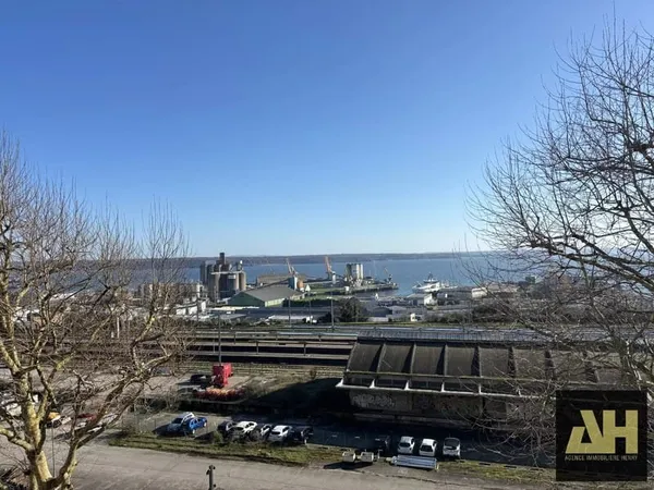 BREST - GARE - VUE MER - GRAND T6 MEUBLE - DERNIER ETAGE