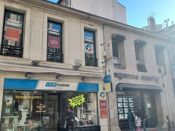 Local 130 m²