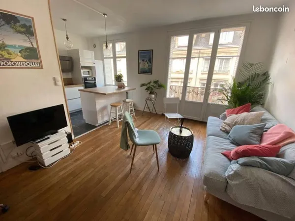 T3 meublé PLEIN CENTRE avec stationnement