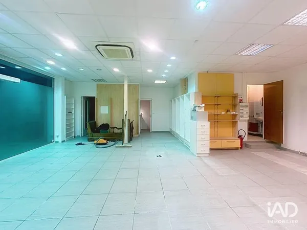 Local commercial 70 m²