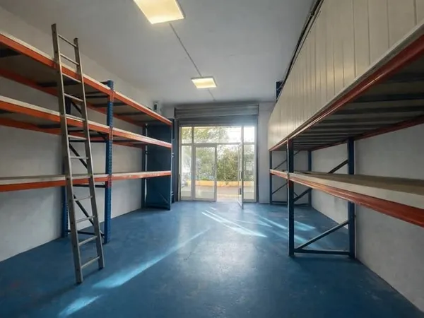 murs libres à la vente