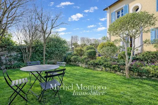 Maison 7 pièces 208 m²