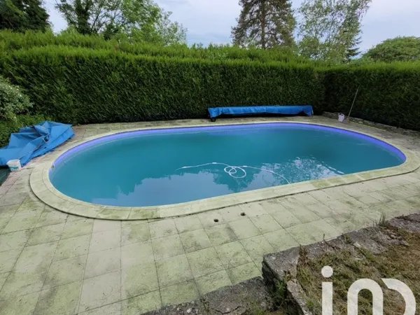 Maison 8 pièces 211 m²