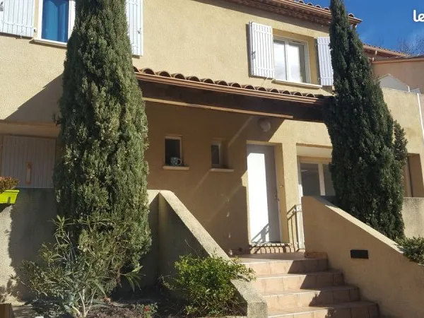 Particulier loue maison mitoyenne sans jardin T4