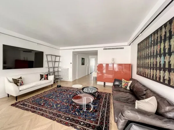 Le service location de la maison BARNES vous présente ce bien :