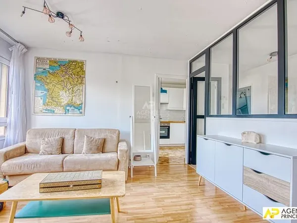 Le Chesnay limitrophe Versailles Appartement 2 pièces de 42.04 m² carrez situé au 4ème et dernier ét