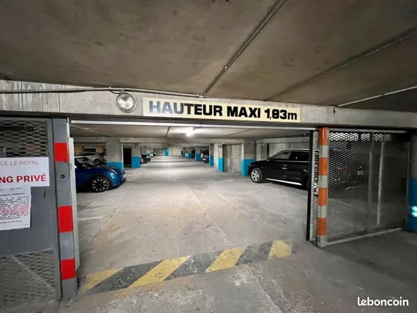 Parking / Box à Vendre