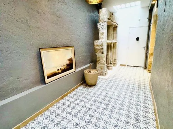 Maison Crepy En Valois 7 pièce(s) 203 m2 + Studio