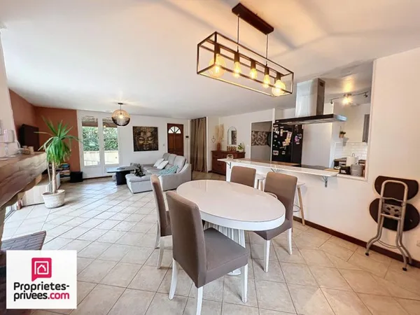 Rians VILLA T6 piscine sur 1500m² de terrain
