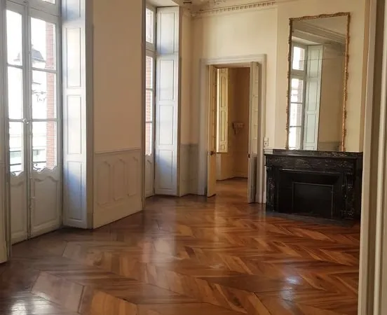 Appartement 6 pièces 212 m²