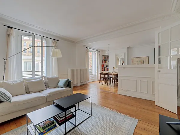 Vends appartement entièrement rénové par architecte