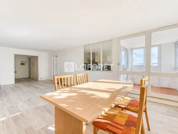 Appartement à vendre à Roissy En Brie 5 pièce(s) 98.90 m2
