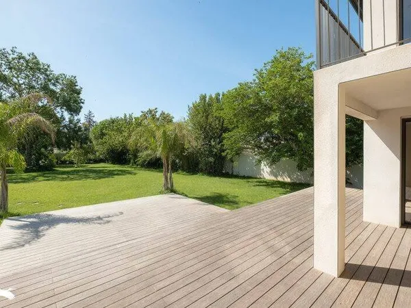 Maison 6 pièces 217 m²