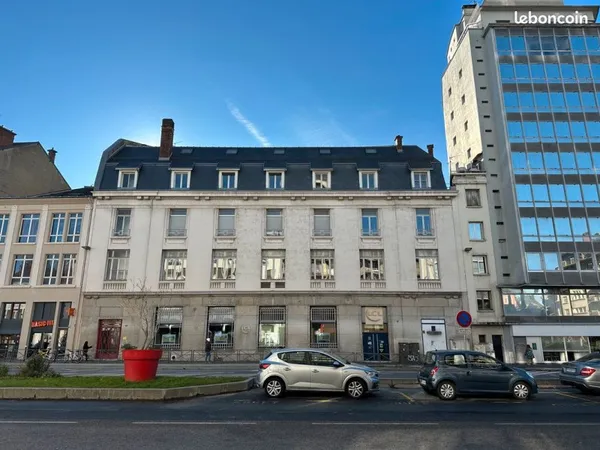 Plateau de bureaux à aménager en hyper centre-ville