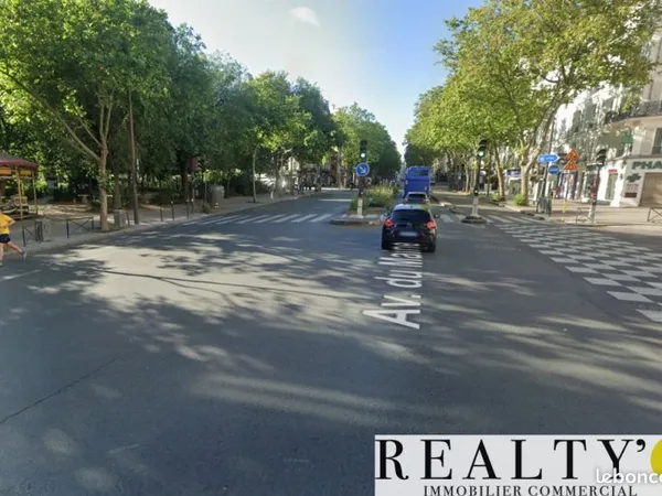 Local commercial 526 m²