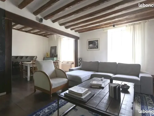 Chambre cosy dans maison calme