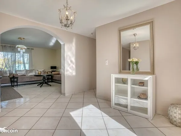 Maison 7 pièces 174 m²
