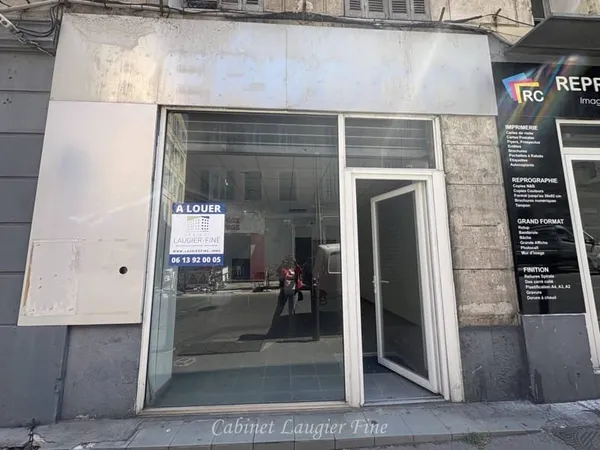 Local commercial 1 pièce 40 m²